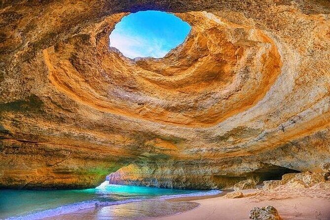 Portimão Private Boat Tour Caves Circuit and Coast Sightseeing - What to Expect in the 90 Minutes